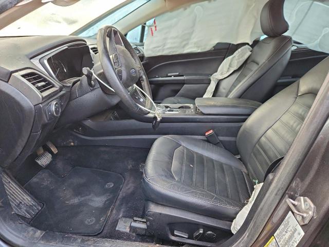 Ford Fusion Se Phev Image 3