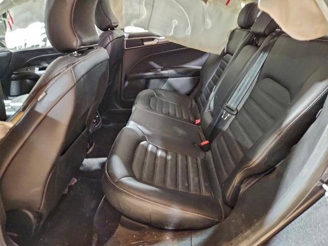 Ford Fusion Se Phev Image 12