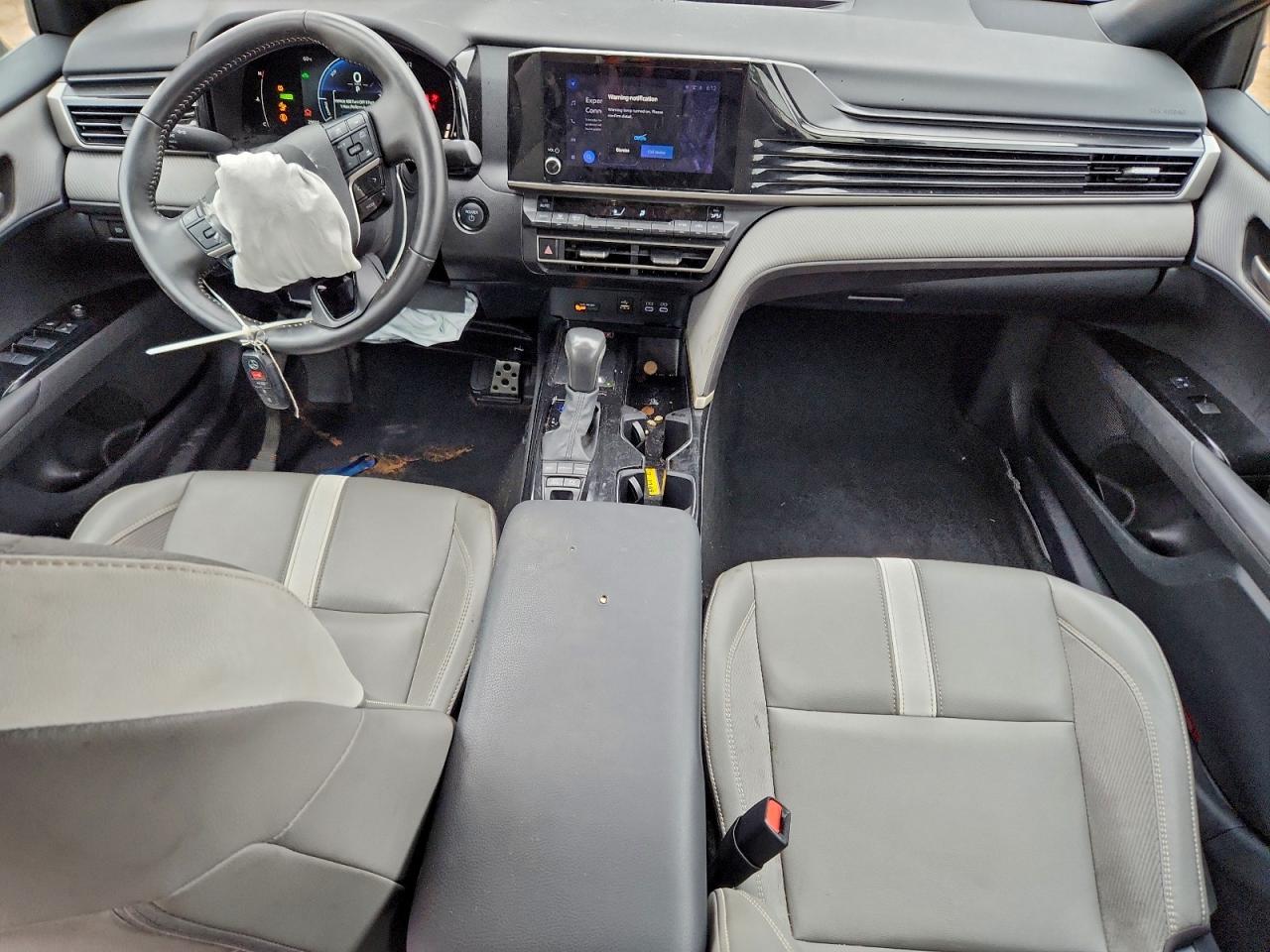 Toyota Camry Xse Image 9