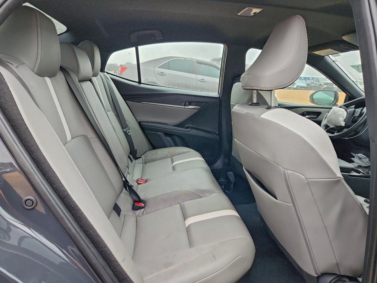 Toyota Camry Xse Image 6