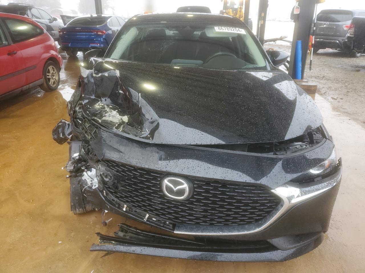 Mazda 3 Image 5