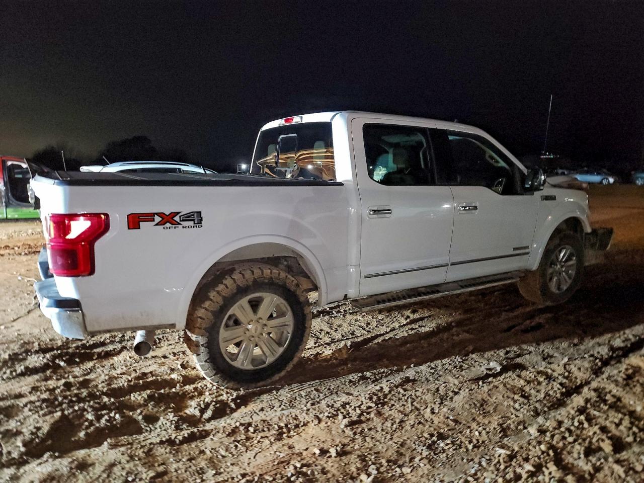 Ford F-150 Supercrew Image 8