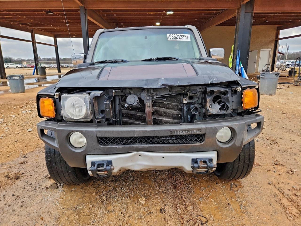 HUMMER H3 Alpha Image 5