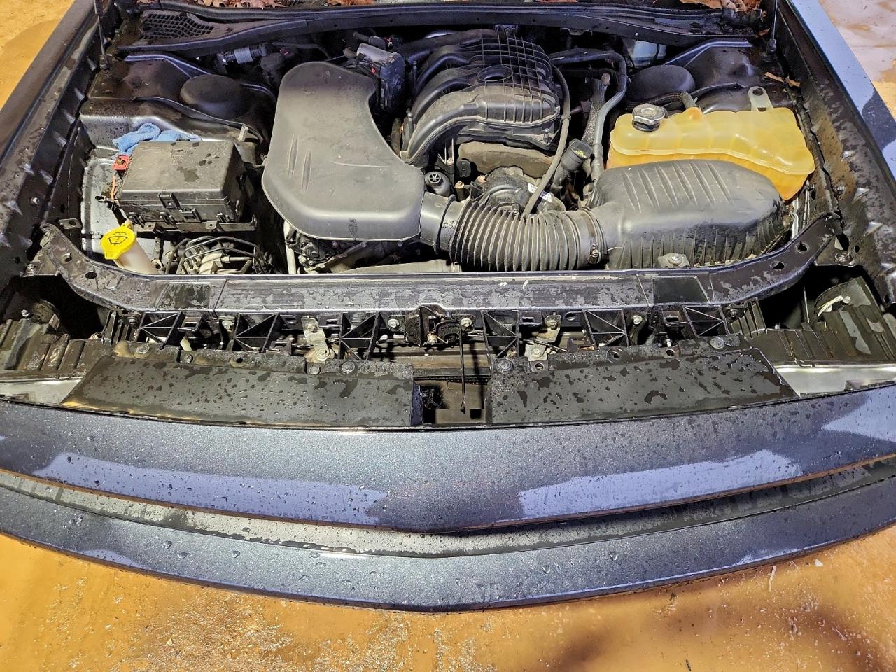 Dodge Challenger Sxt Image 10