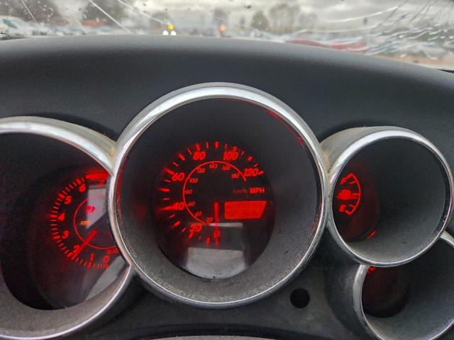 Pontiac Vibe Image 8