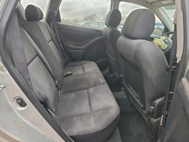 Pontiac Vibe Image 9