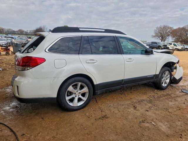 Subaru Outback 2.5i Limited Image 2