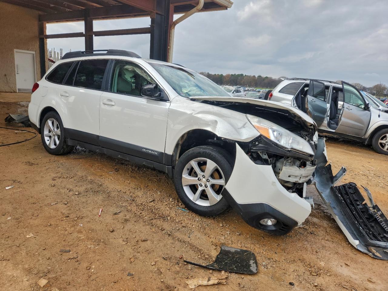 Subaru Outback 2.5i Limited Image 3