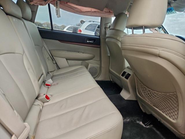 Subaru Outback 2.5i Limited Image 11