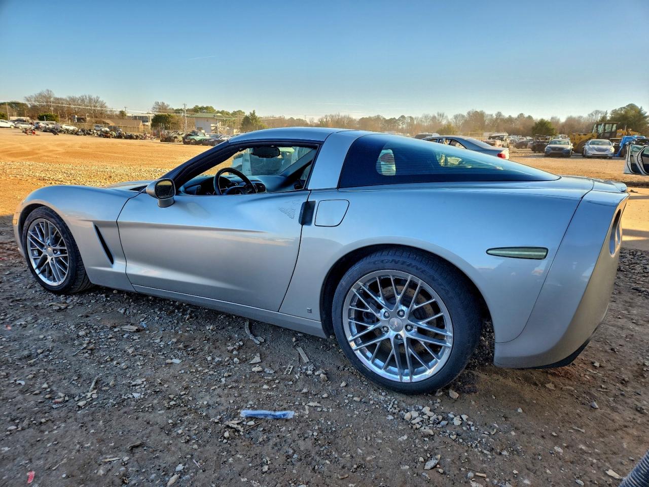 Chevrolet Corvette Image 2