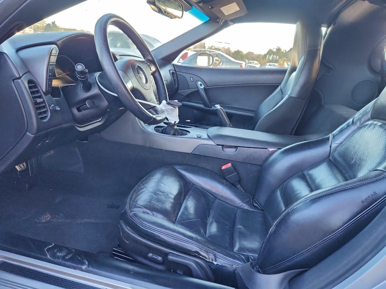 Chevrolet Corvette Image 11