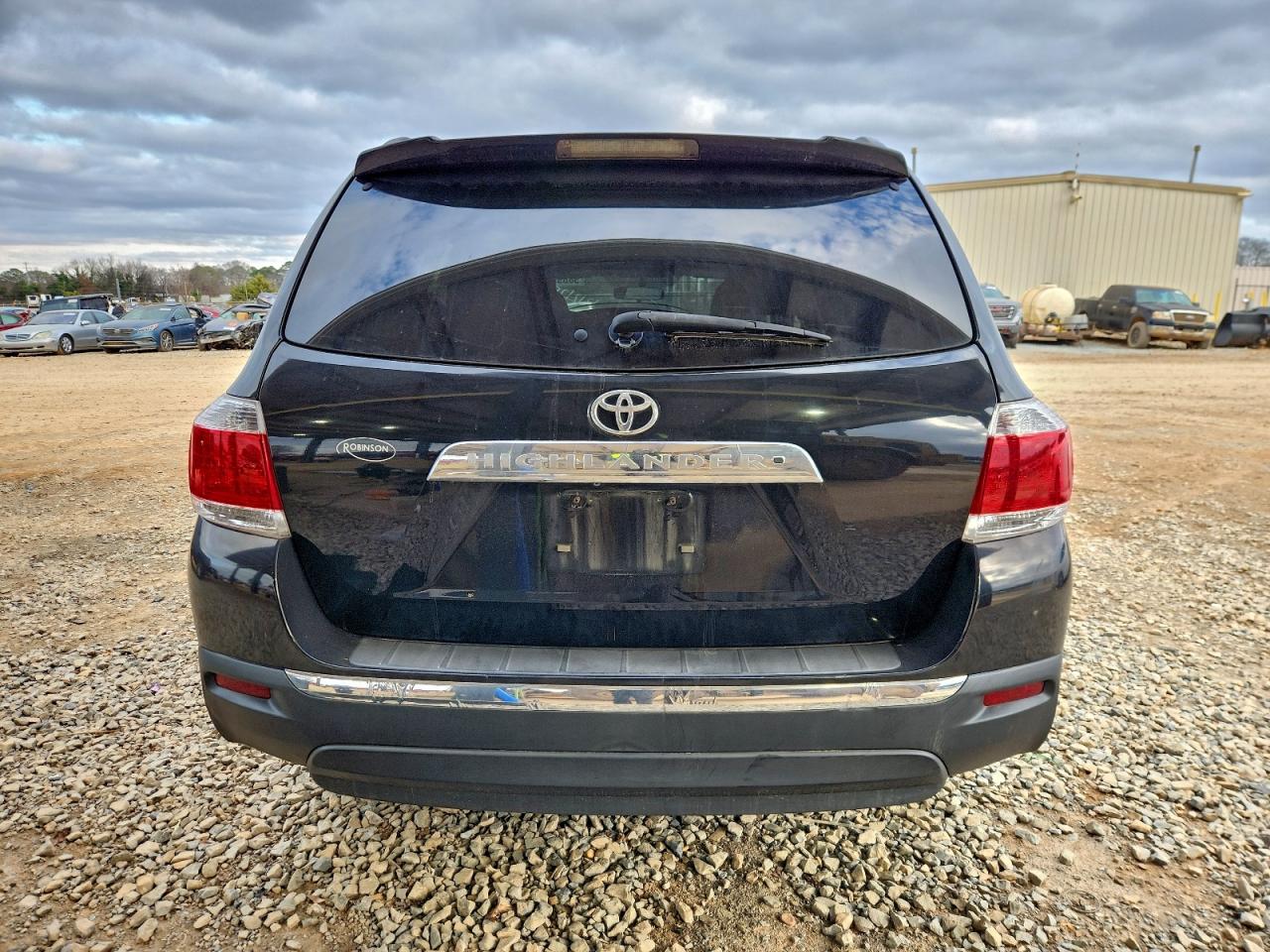 Toyota Highlander Base Image 13